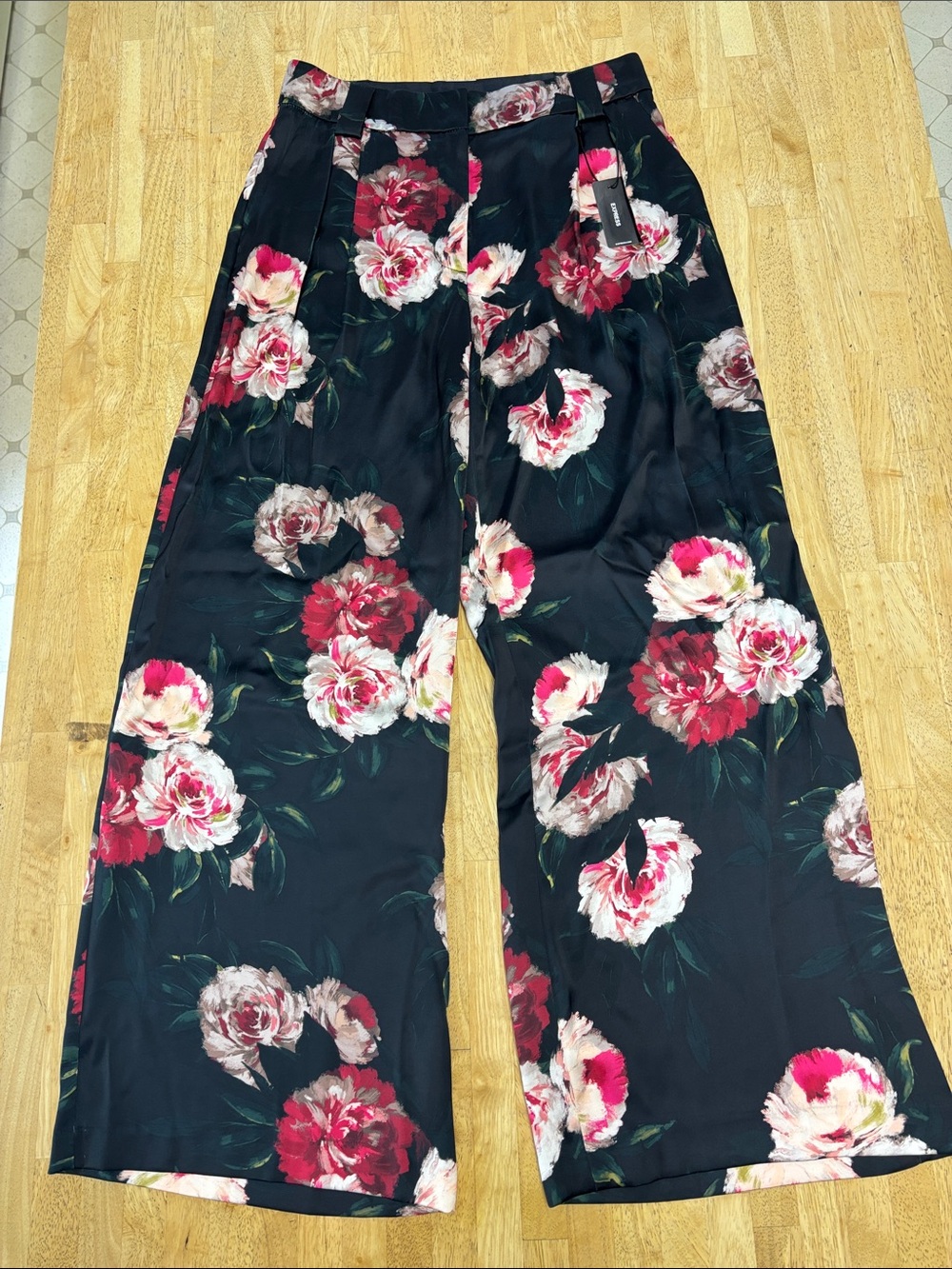 NWT Express Black Silken Wide-Leg Pants with Pink & Red Floral Print